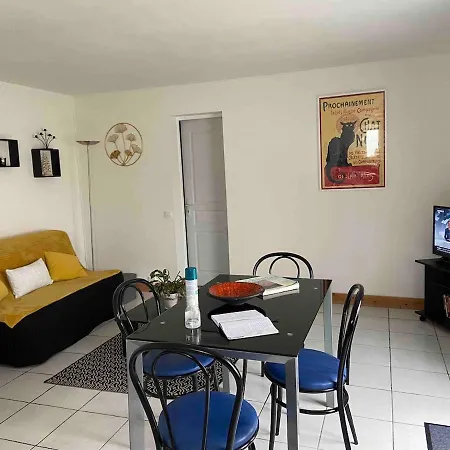 Le Numero 4 Joli Avec Jardin Clos Apartment La Tremblade