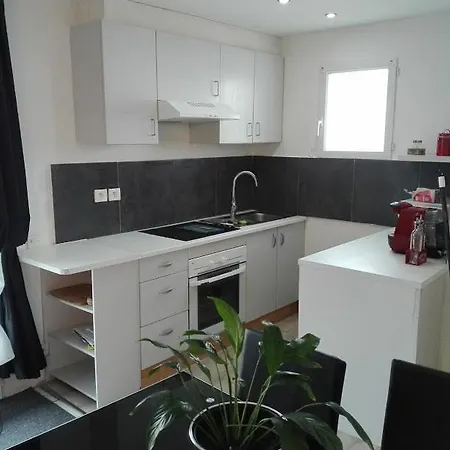 Le Numero 4 Joli Avec Jardin Clos *