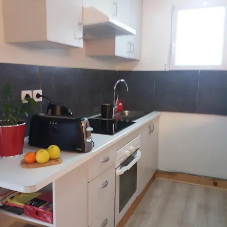 Le Numero 4 Joli Avec Jardin Clos Apartment