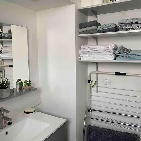 Le Numero 4 Joli Avec Jardin Clos Apartment La Tremblade