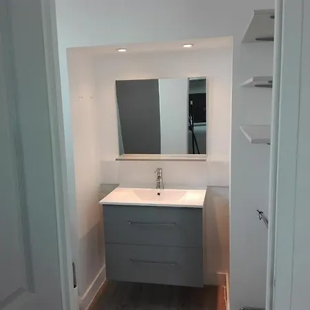 Apartment Le Numero 4 Joli Avec Jardin Clos