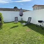 Le Numero 4 Joli Avec Jardin Clos *
