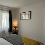 Le Numero 4 Joli Avec Jardin Clos
