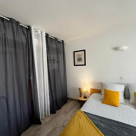 Le Numero 4 Joli Avec Jardin Clos La Tremblade